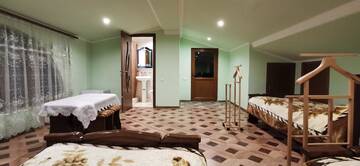 Фото номера Четырехместный номер Делюкс Отели типа «постель и завтрак» Hotel Halidzor г. Алидзор 2